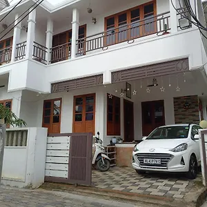 https://prakriti-homestay.kerala-hotels.net